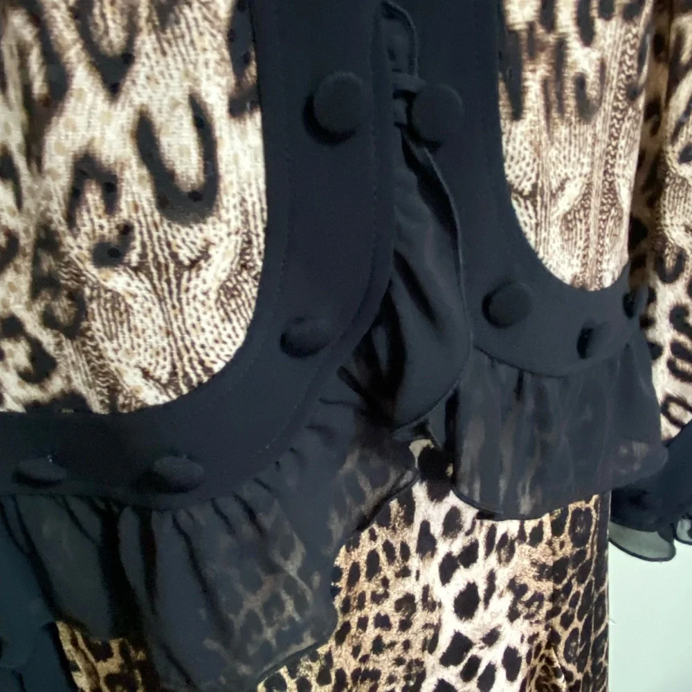 NWT Joseph Ribkoff Cheetah Blouse and Skirt Set, Size‎ 12